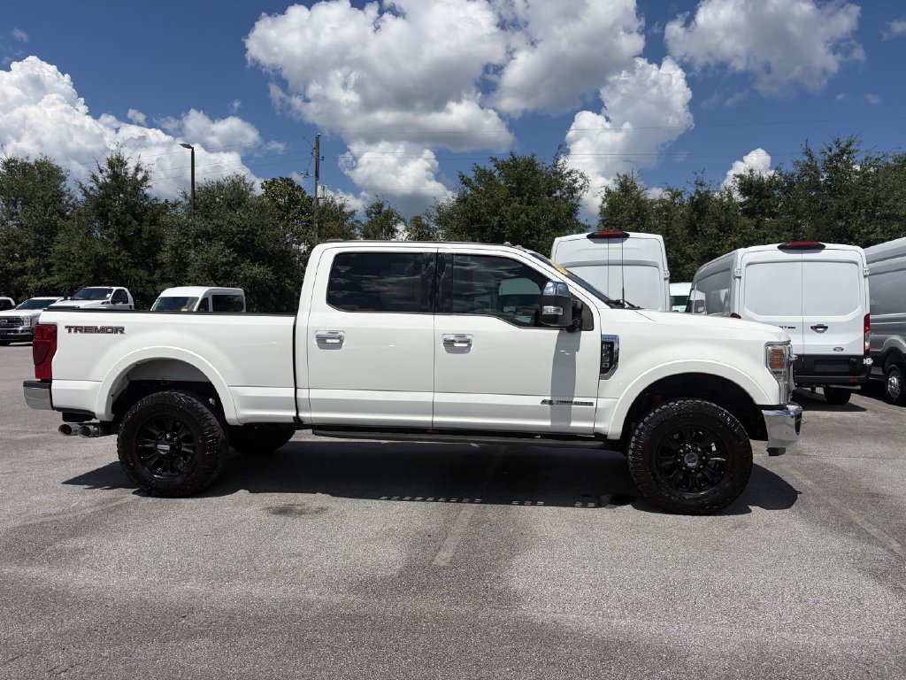 Used 2022 White Ford Lariat image 8