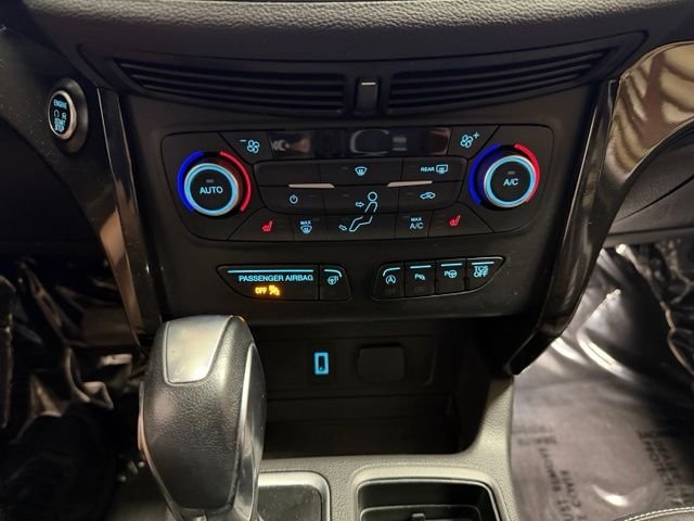 Used 2018 Magnetic Ford Titanium image 39