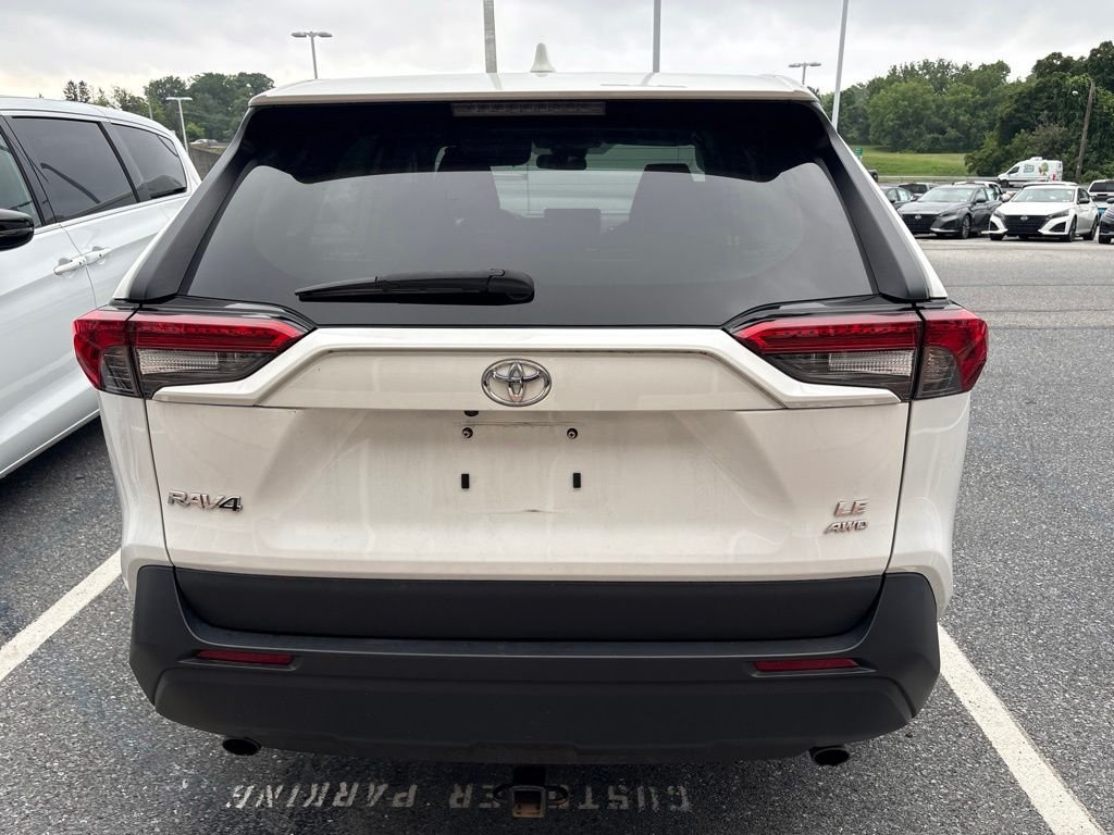 Used 2023 White Toyota LE image 5