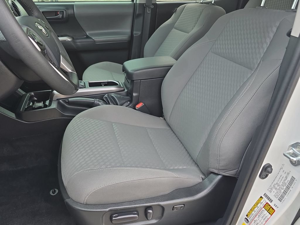 Used 2023 White Toyota SR5 image 17