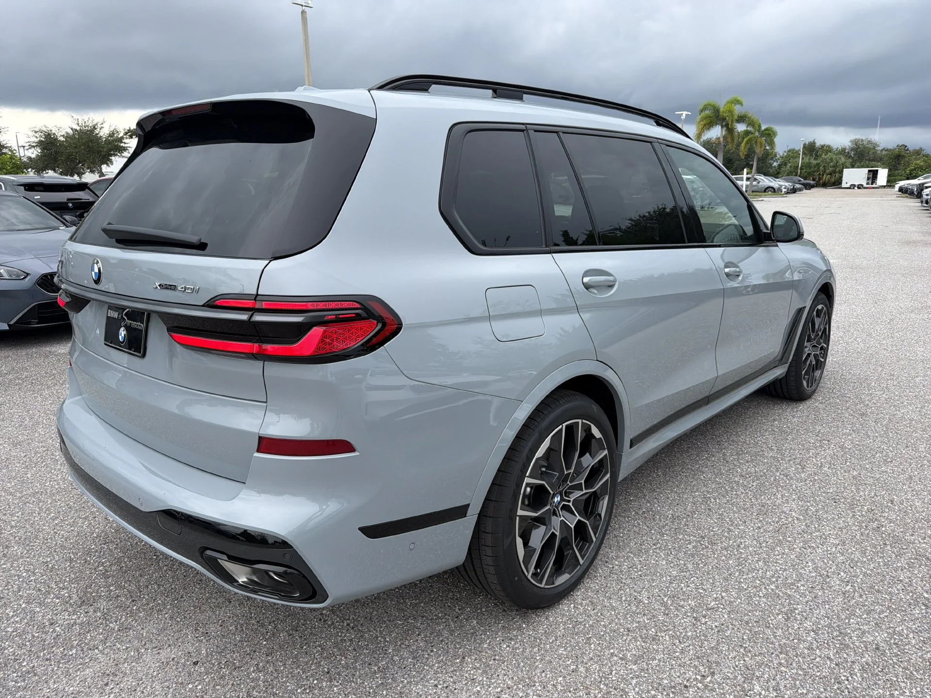 New 2027 Gray BMW xDrive40i image 4