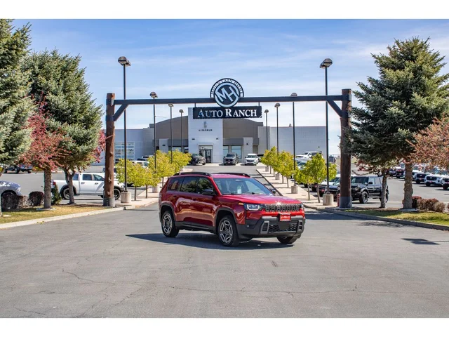 2026 Jeep Cherokee Laredo