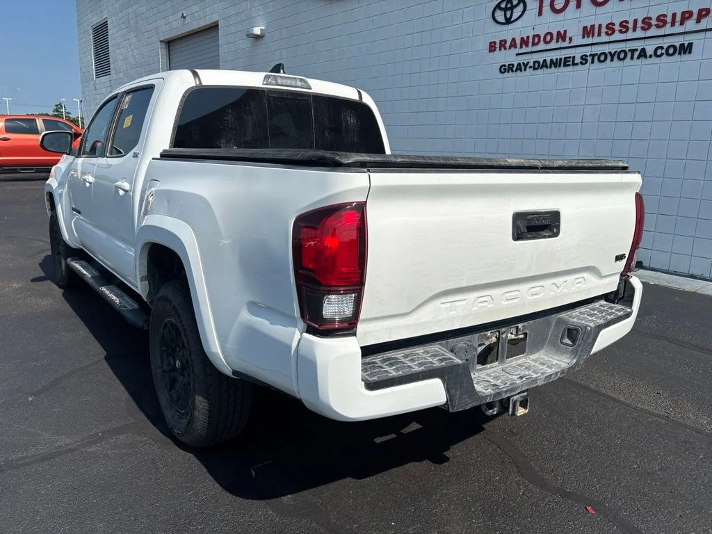 Used 2022 White Toyota SR5 image 5