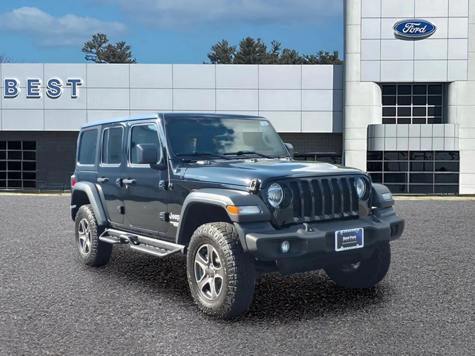 Used 2018 Black Clearcoat Jeep Sport S image 9