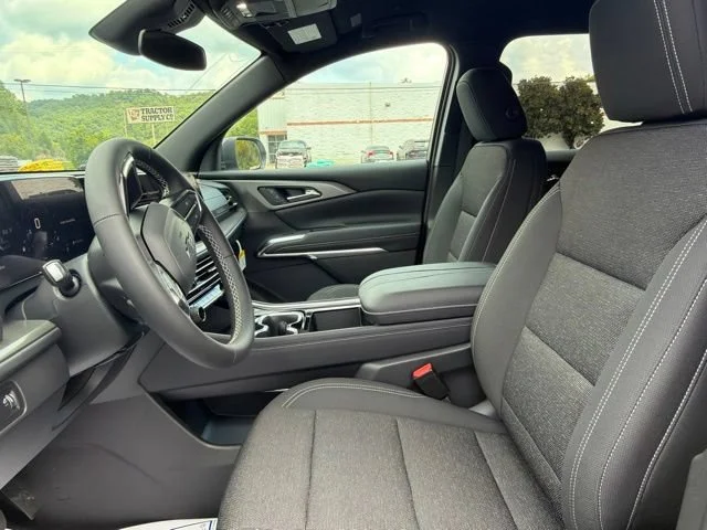 New 2027 Summit White Chevrolet LT image 28