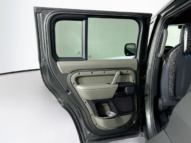 Certified Used 2025 Faroe Green Land Rover OCTA image 23