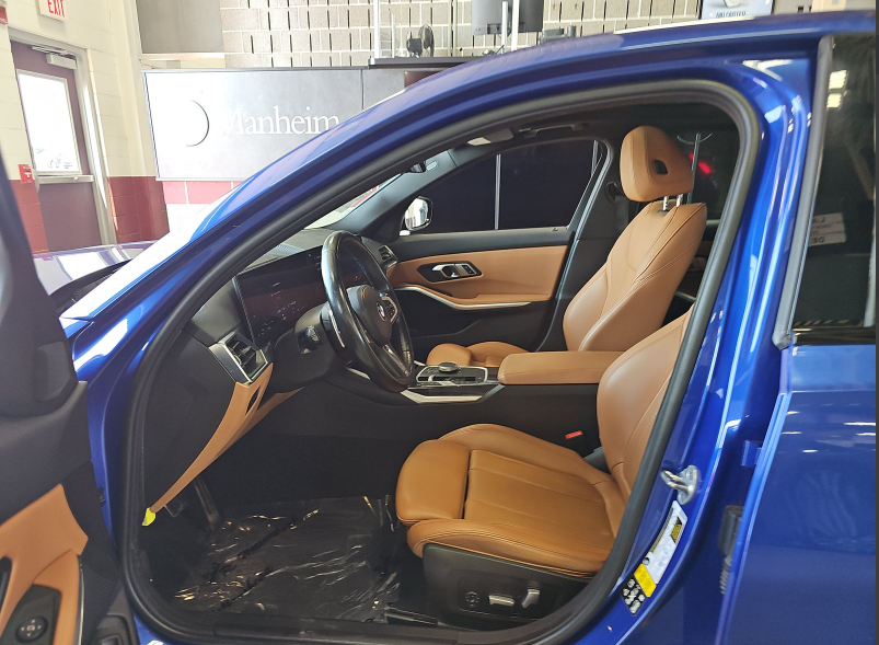 Used 2023 Blue BMW 330i xDrive image 5