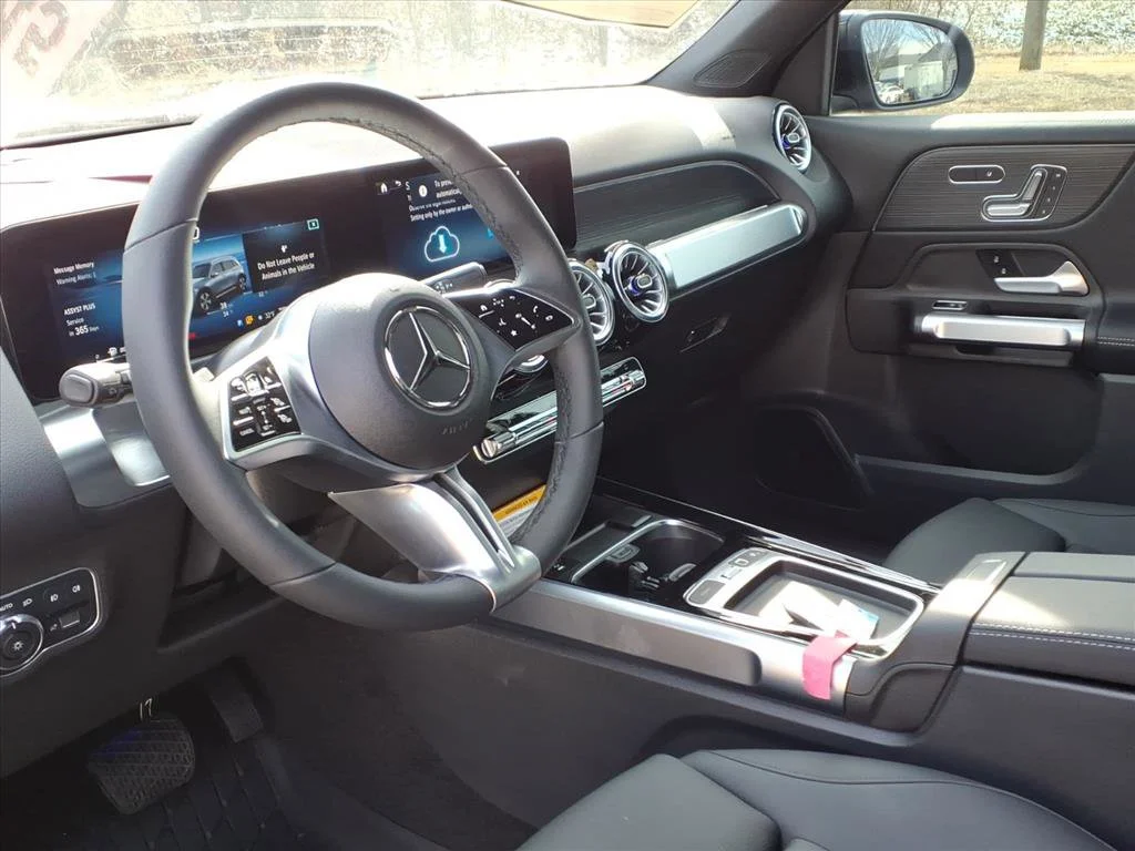 New 2026 Night Black Mercedes-Benz GLB 250 image 43