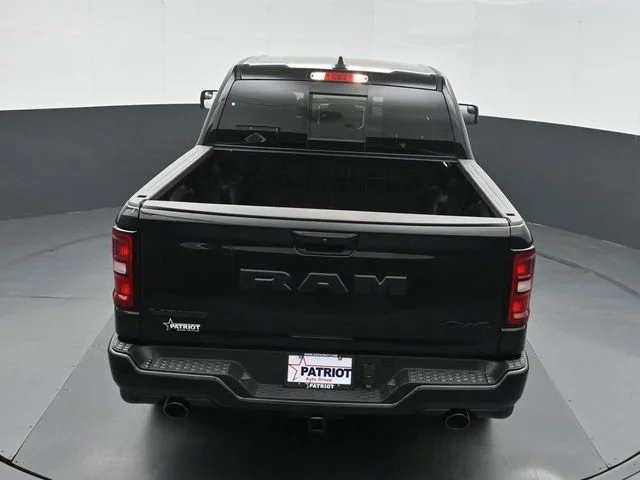 New 2026 Diamond Black Crystal Pearl-Coat Exterior Paint RAM Laramie image 33