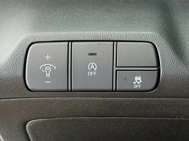 New 2026 White Hyundai SE image 19