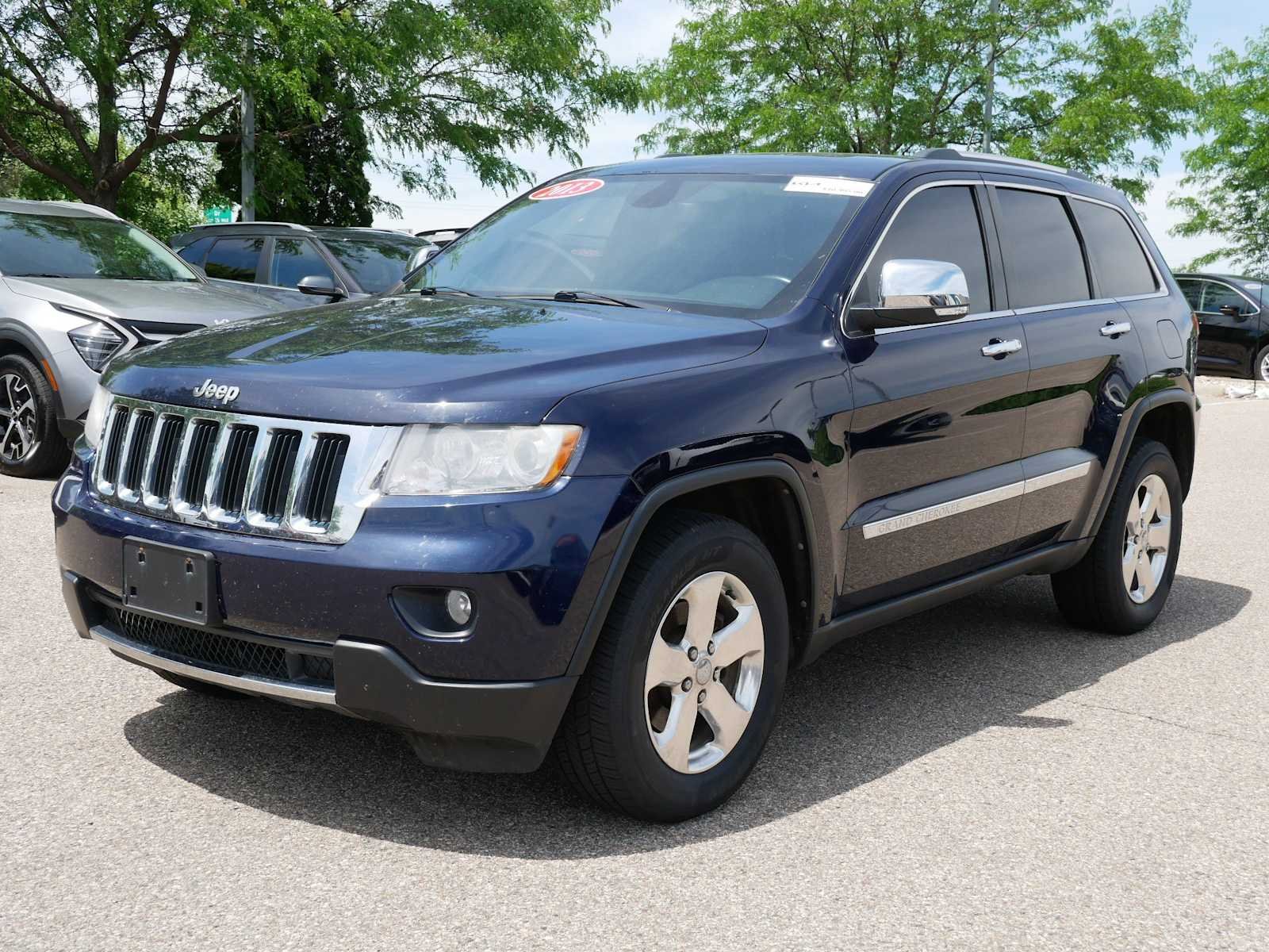 Used 2013 Jeep Grand Cherokee Limited with VIN 1C4RJFBG0DC541832 for sale in Mankato, Minnesota