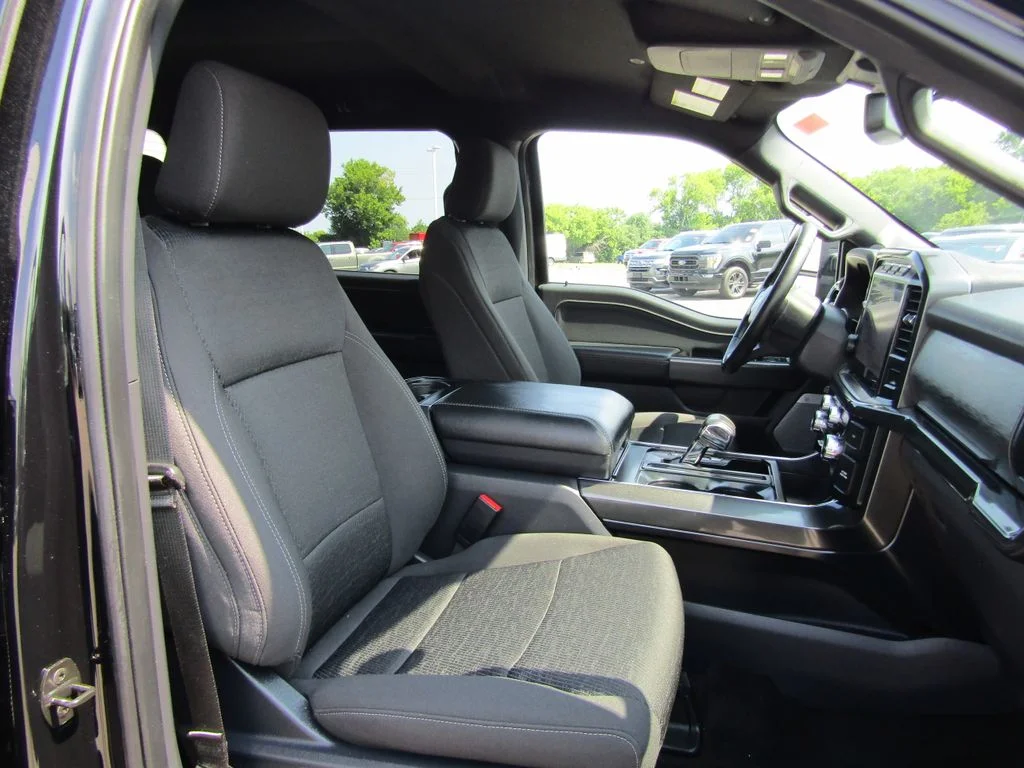 Used 2023 Agate Black Metallic Ford XLT image 39