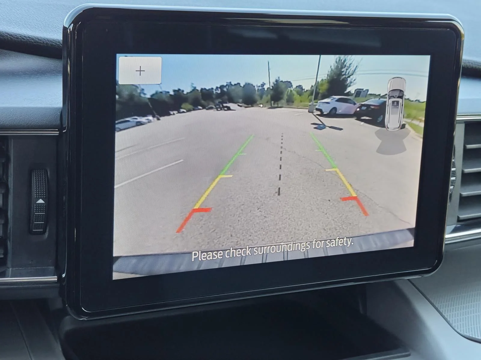 Used 2022 Black Ford XLT 4WD image 19