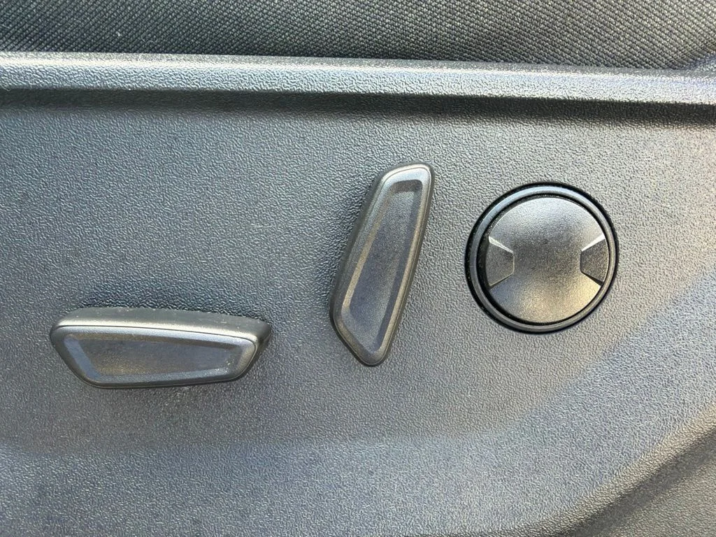 Certified Used 2024 Avalanche Gray Ford XLT image 12