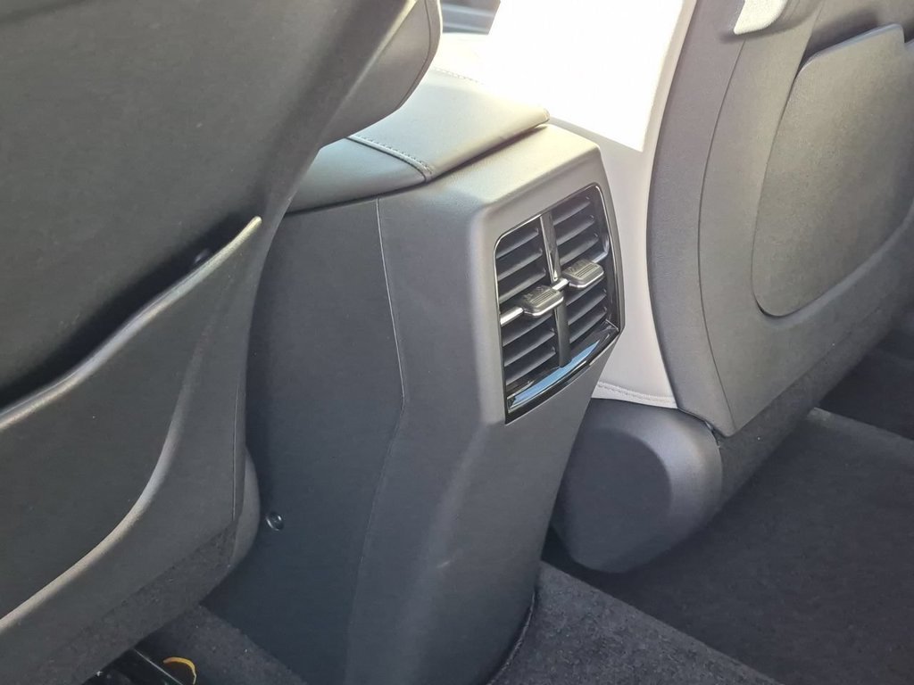 New 2026 Snow White Pearl Kia EX image 21