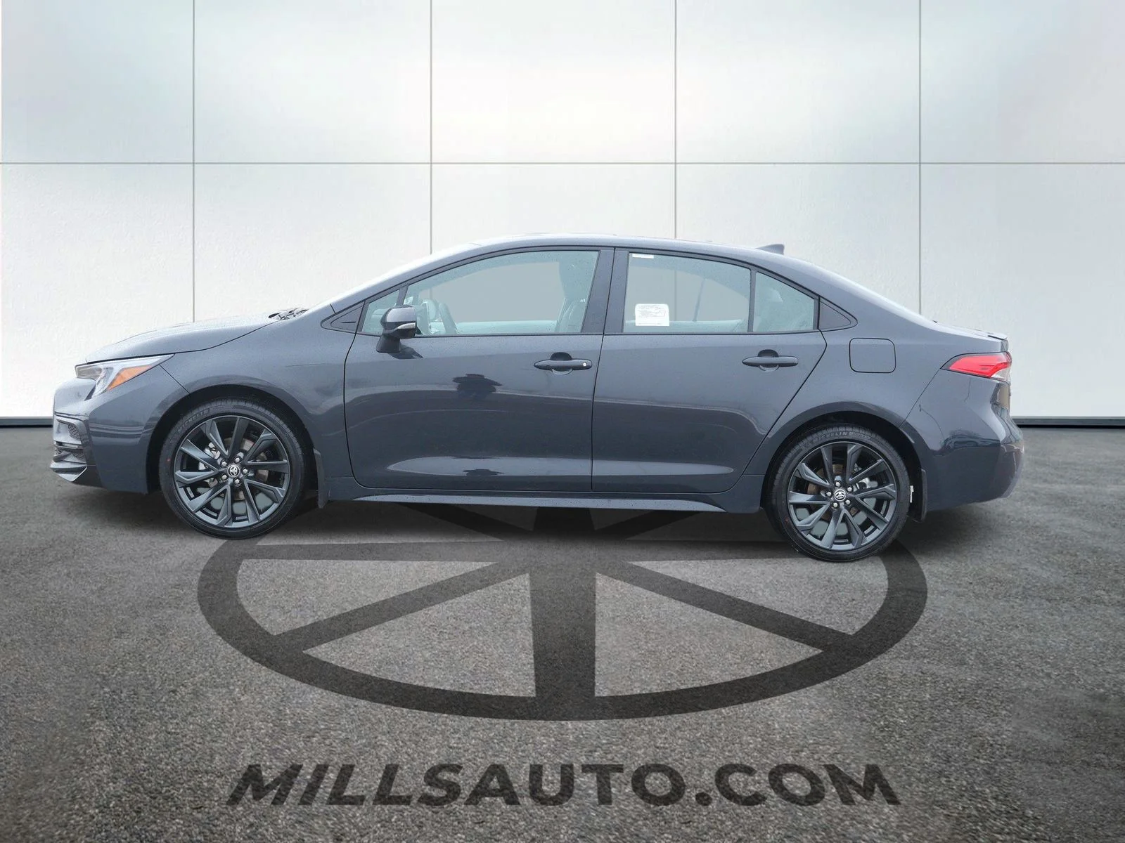 2026 Toyota Corolla SE - Photo 2