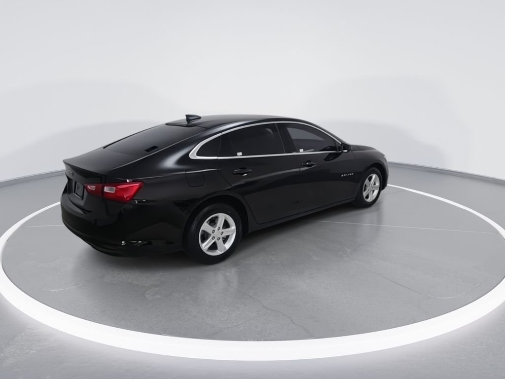 Used 2023 Black Chevrolet LS image 9