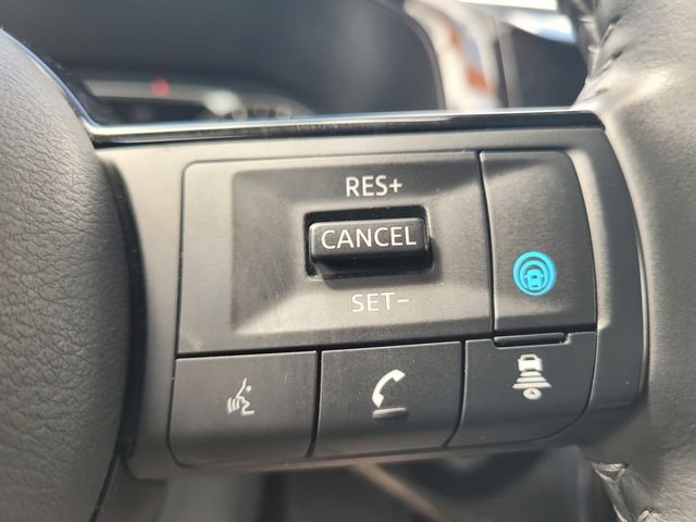 Used 2024 Silver Nissan SL image 27