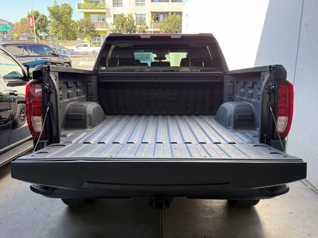 Used 2026 Titanium Rush Metallic GMC Elevation image 10