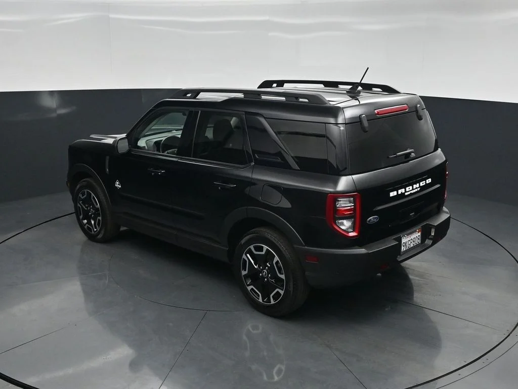 Used 2023 Black Ford Outer Banks image 39