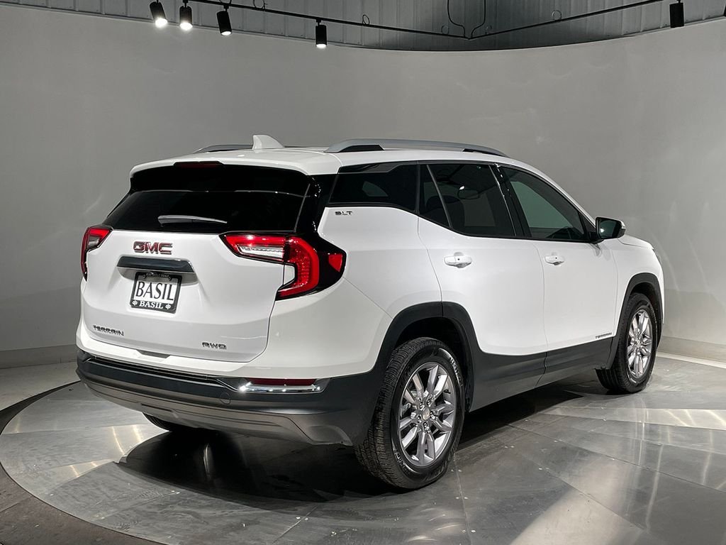Used 2022 White GMC SLT image 11