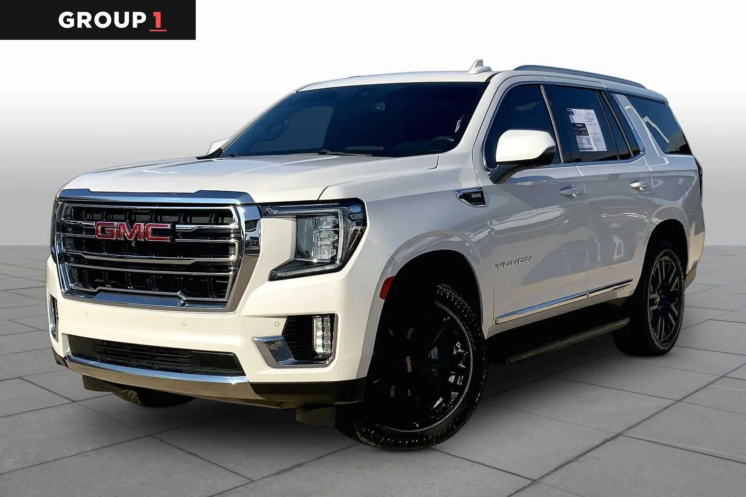 Used 2021 WHITE FROST TRICOAT GMC SLT image 1