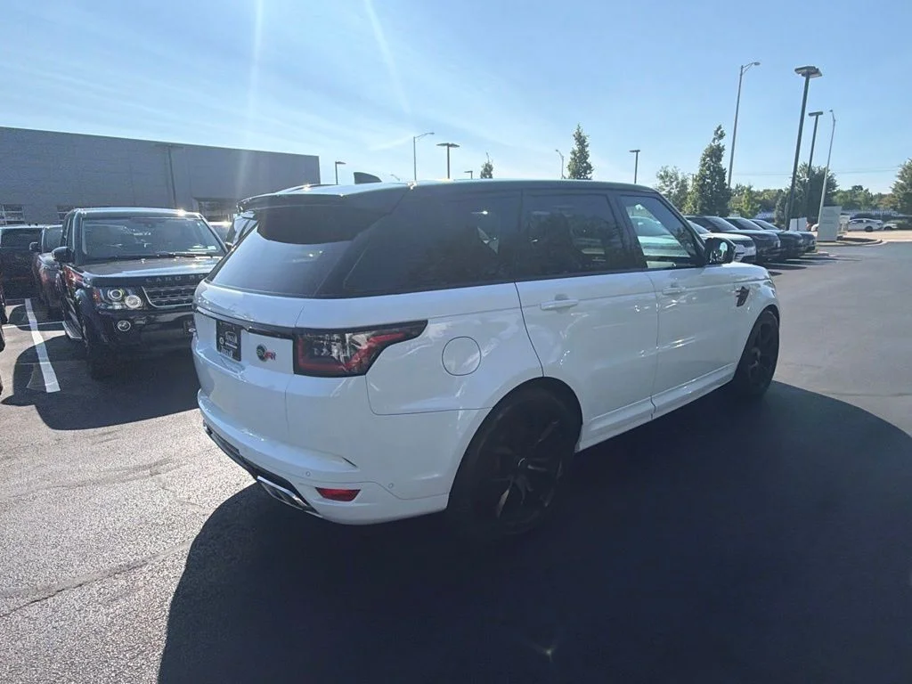 Used 2022 Fuji White Land Rover SVR image 6