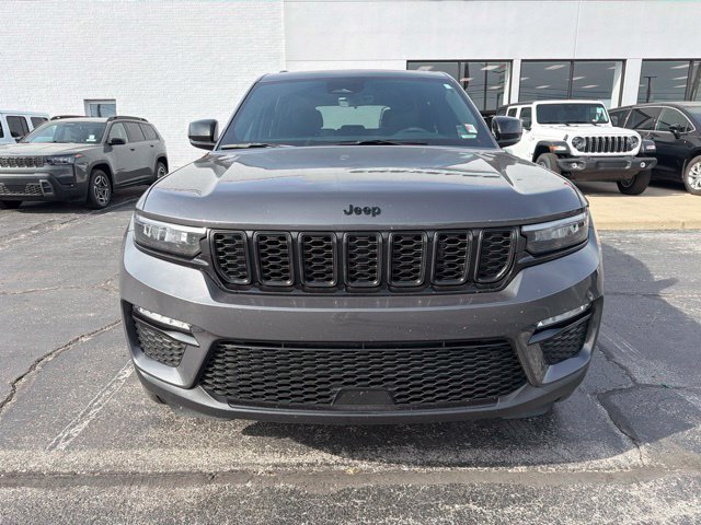 Used 2025 Gray Jeep Limited image 8