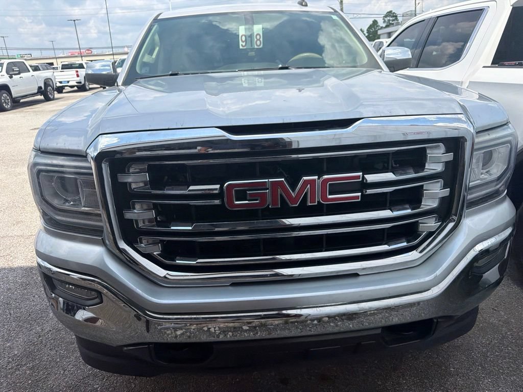 Used 2018 QUICKSILVER METALLIC GMC SLT image 1