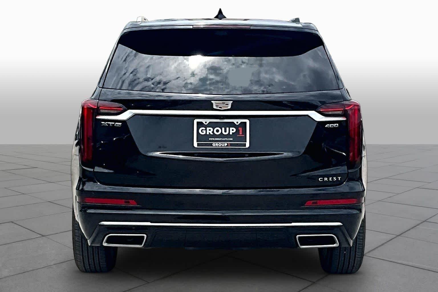 Used 2025 Stellar Black Metallic Cadillac FWD Premium Luxury image 4