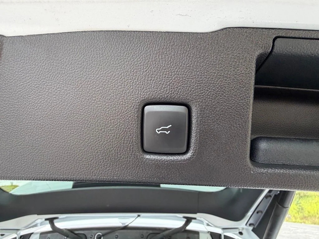 Used 2025 Silver Ford Platinum image 50