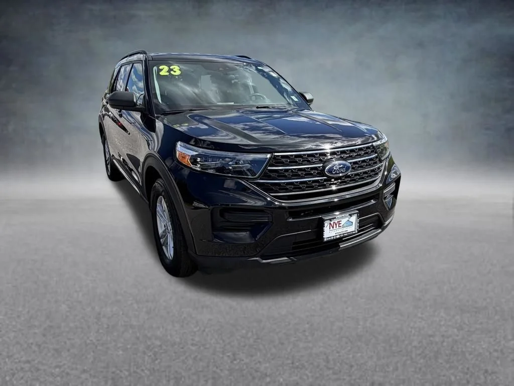 Used 2023 Black Ford XLT image 8