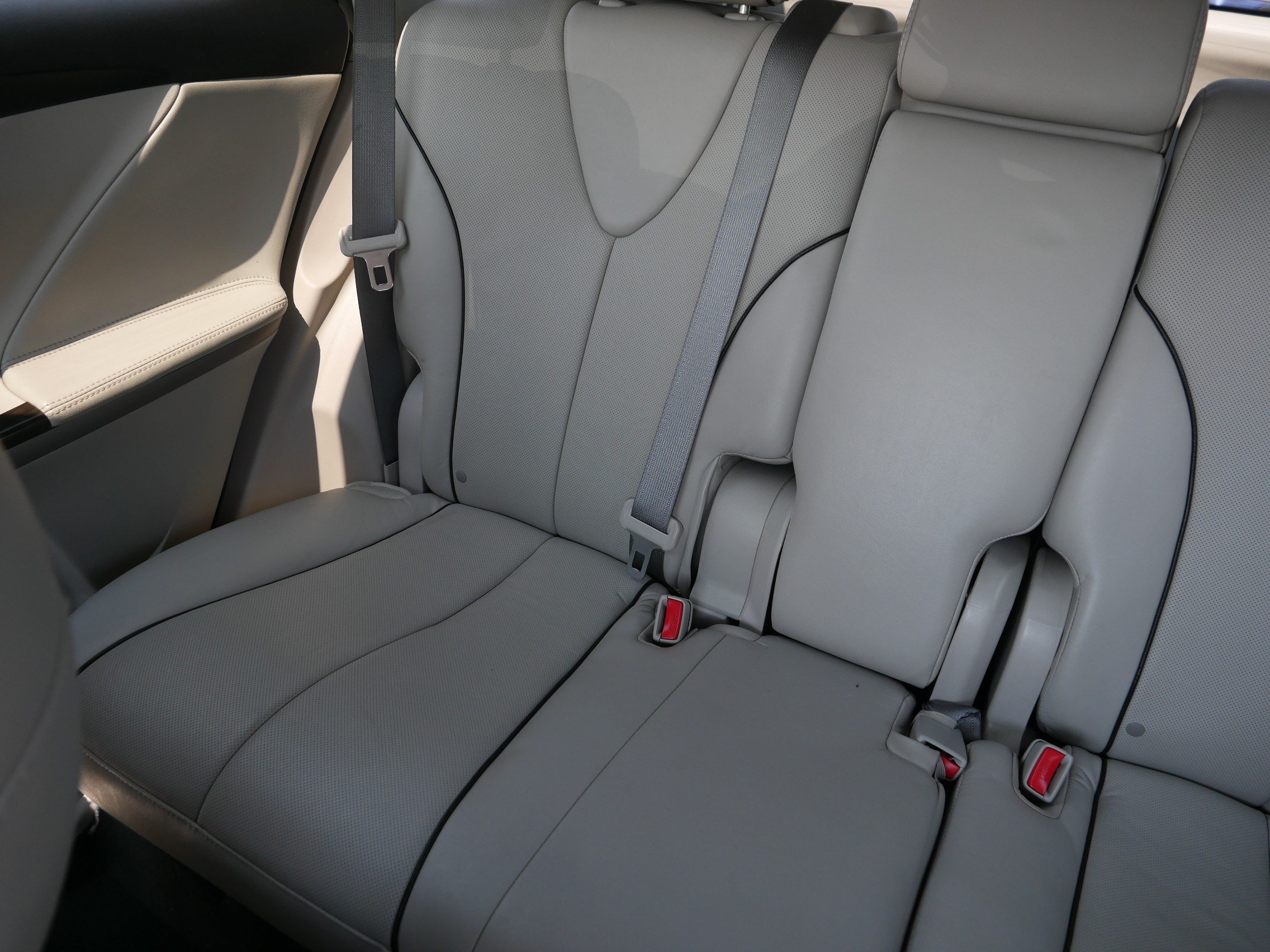 Used 2015 Celestial Silver Metallic Toyota Limited image 12