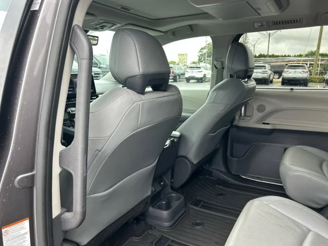 2021 Toyota Sienna Limited - Photo 20