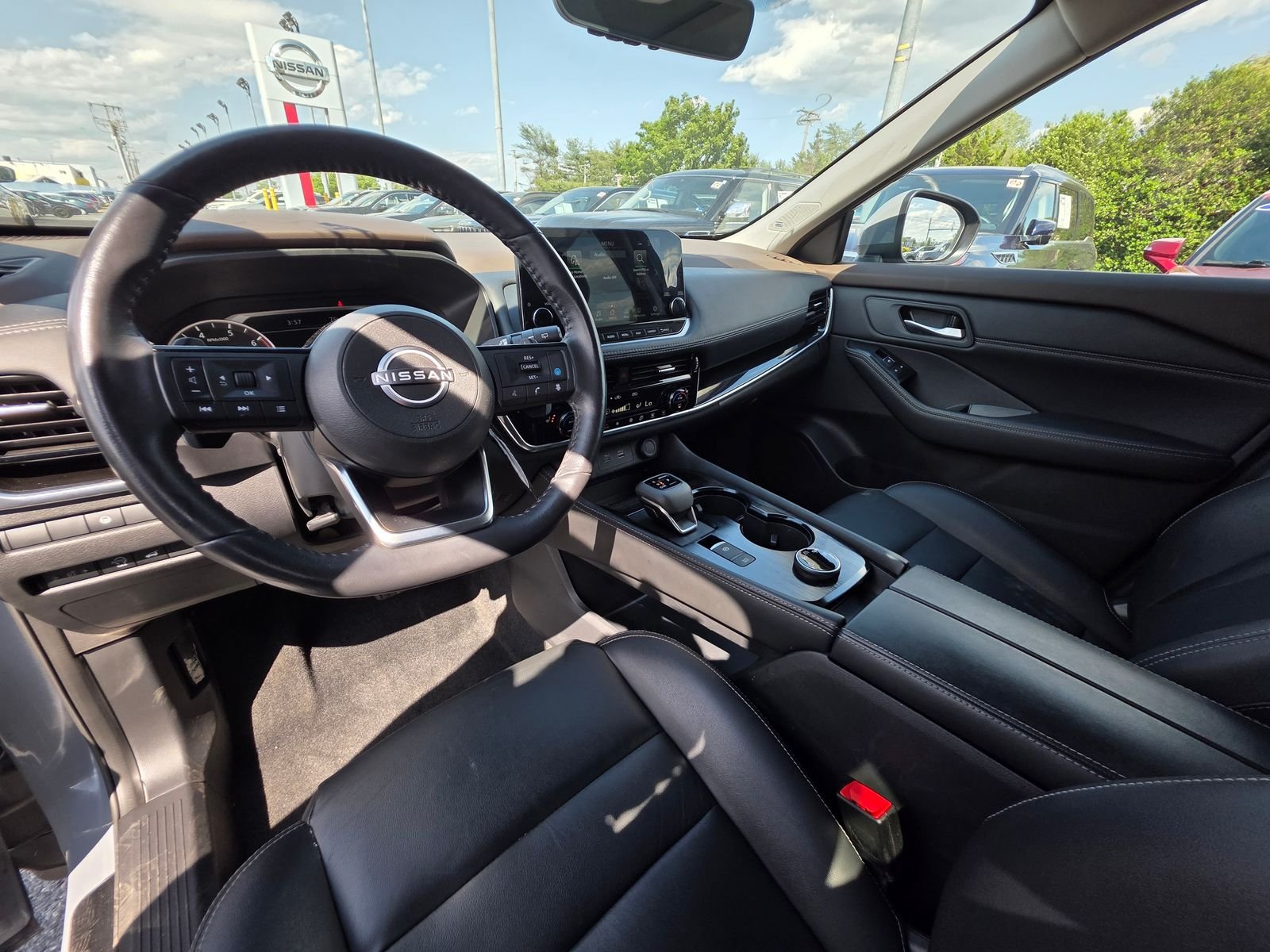Used 2023 Gray Nissan SL image 33