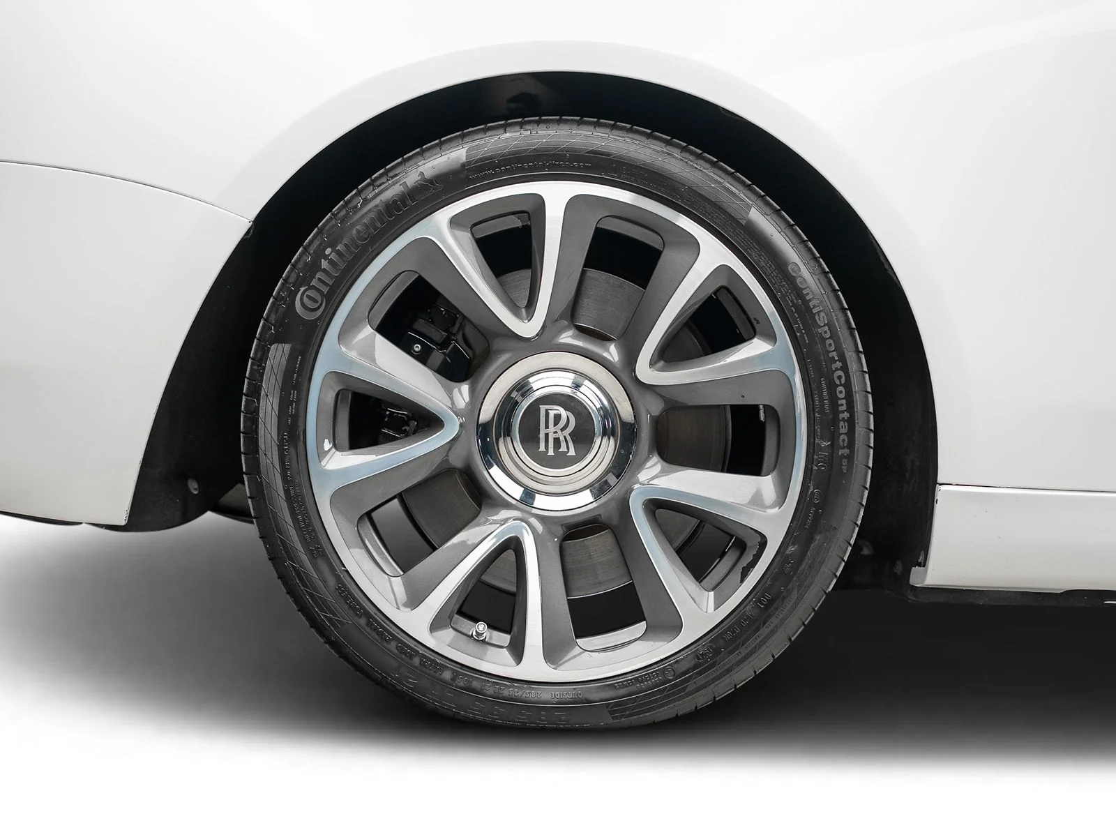 Used 2017 White Rolls-Royce Base image 31