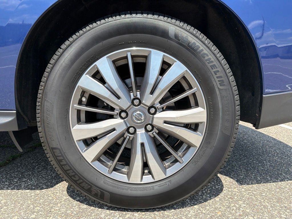 Used 2019 Blue Nissan SL image 22