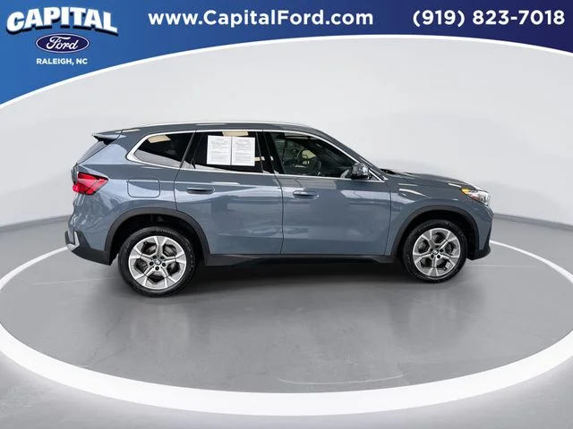 Used 2023 Gray BMW xDrive28i image 9