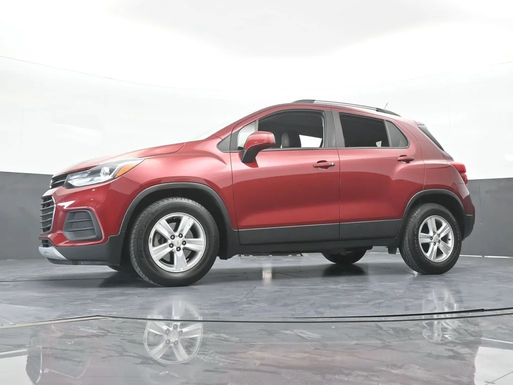 Used 2021 Crimson Metallic Chevrolet LT image 53