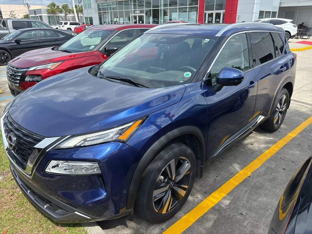 2023 Nissan Rogue SL FWD's photo