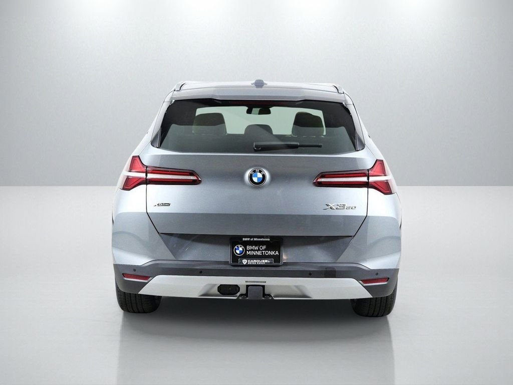 Used 2026 Skyscraper Grey Metallic BMW 30 xDrive image 11