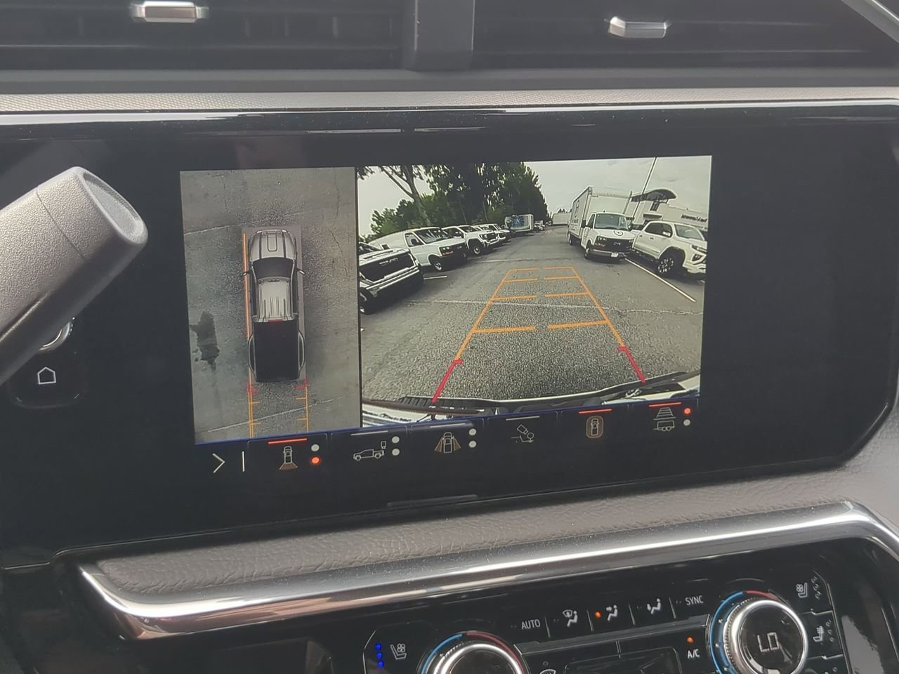 2026 GMC Sierra 3500HD Denali - Photo 15