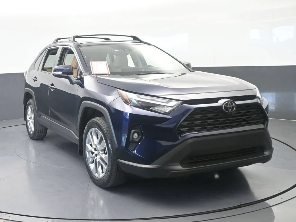 Used 2025 Blueprint Toyota XLE Premium image 8
