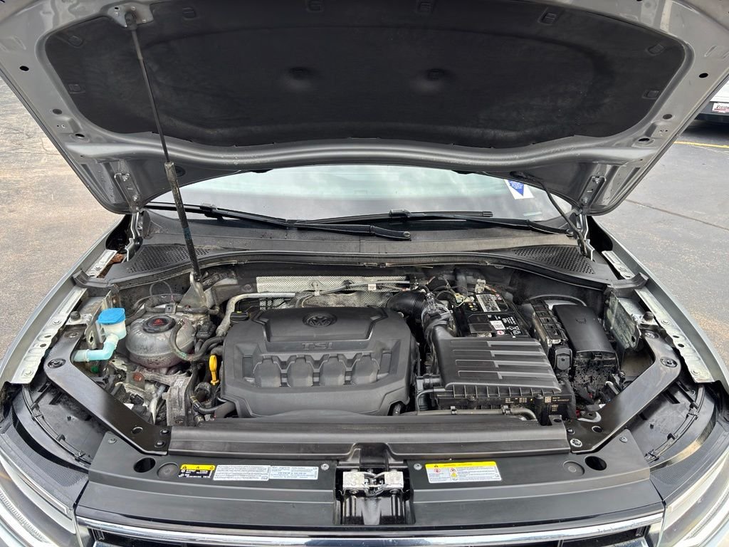 Used 2022 Gray Volkswagen 2.0T SE image 10