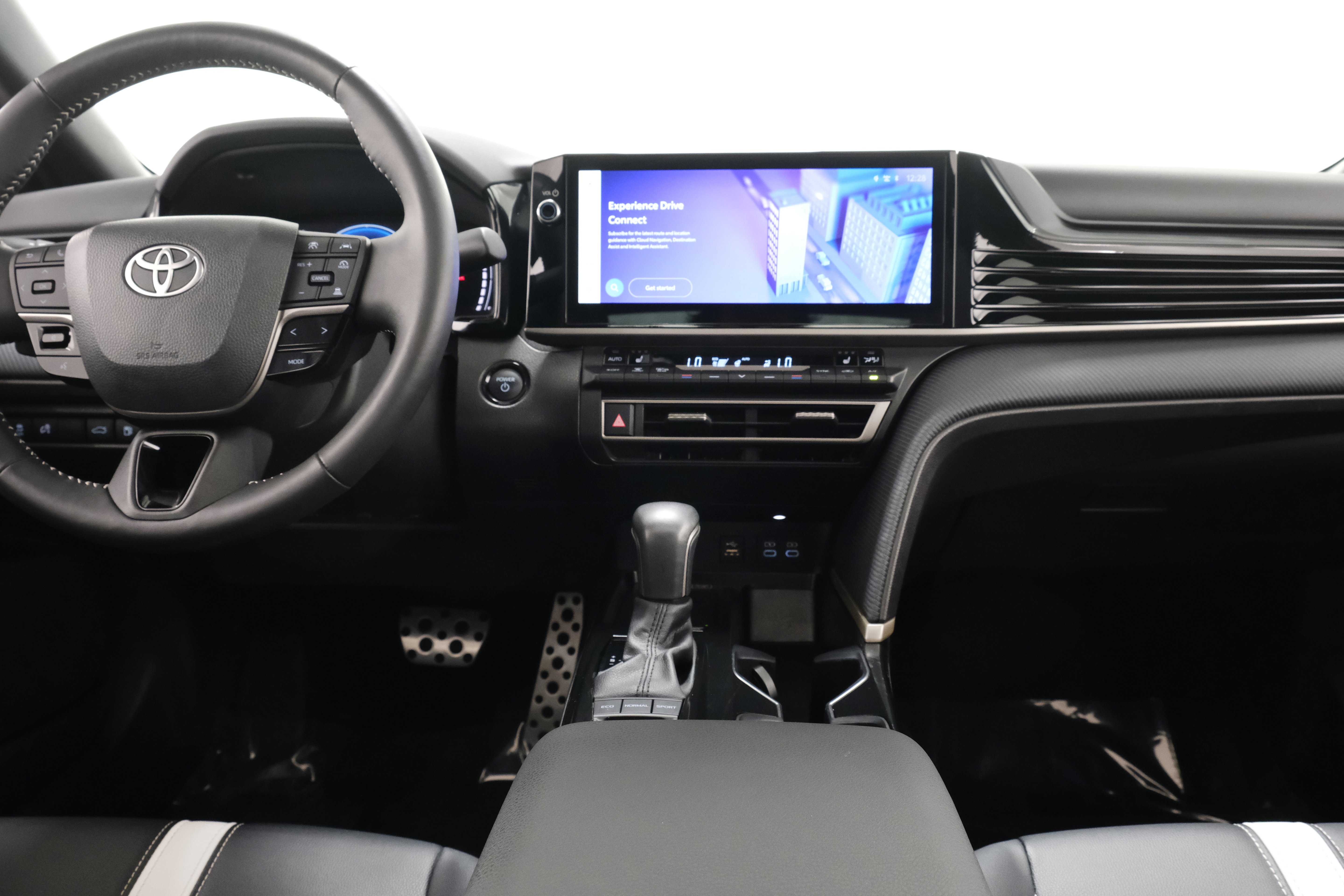 Certified Used 2025 Heavy Metal Toyota SE image 32