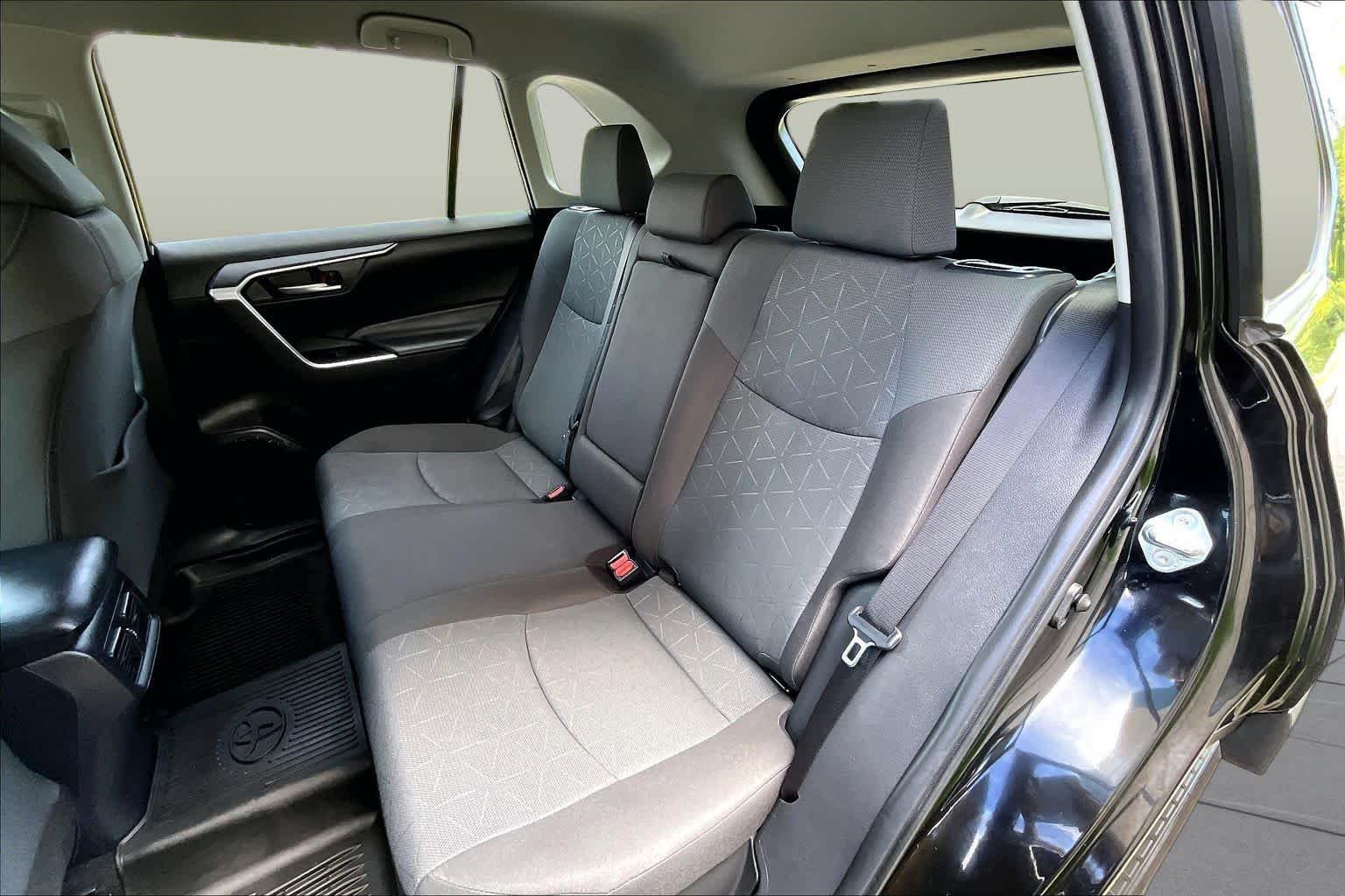 Used 2024 Midnight Black Metallic Toyota Hybrid XLE image 21