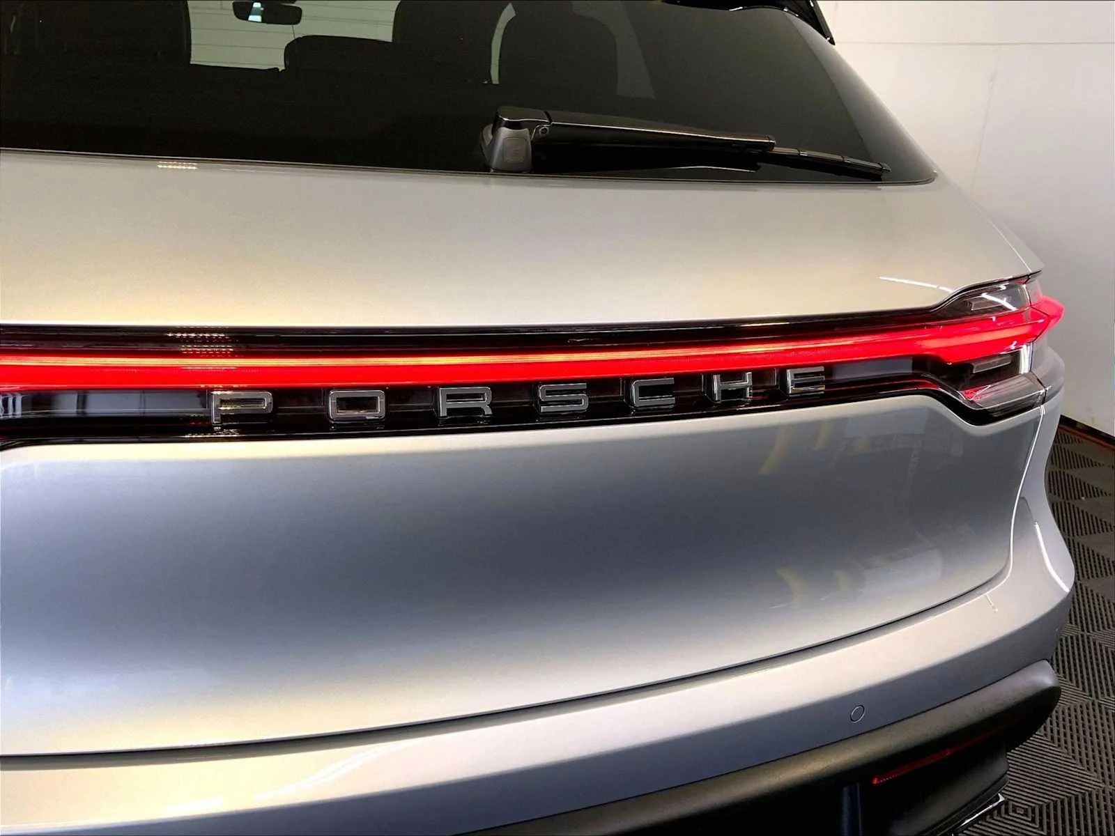 Used 2026 Dolomite Silver Metallic Porsche  image 36