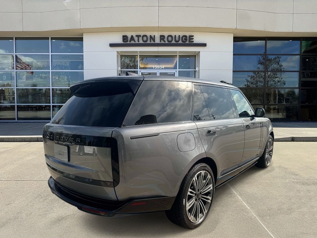 New 2026 Eiger Grey LAND ROVER SE LWB 7-Seats / V8 image 3