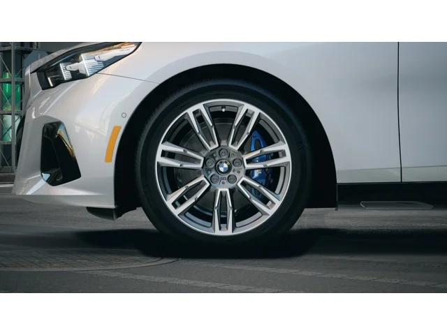 New 2027 Brooklyn Grey Metallic BMW  image 7