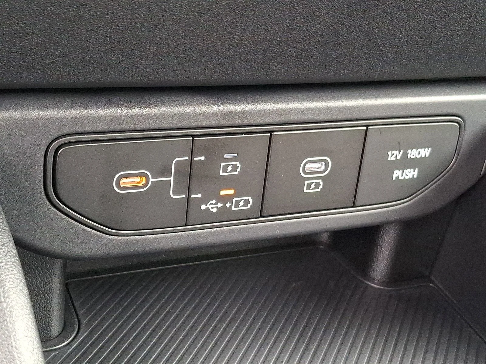 New 2026 Snow White Pearl Kia LX image 11